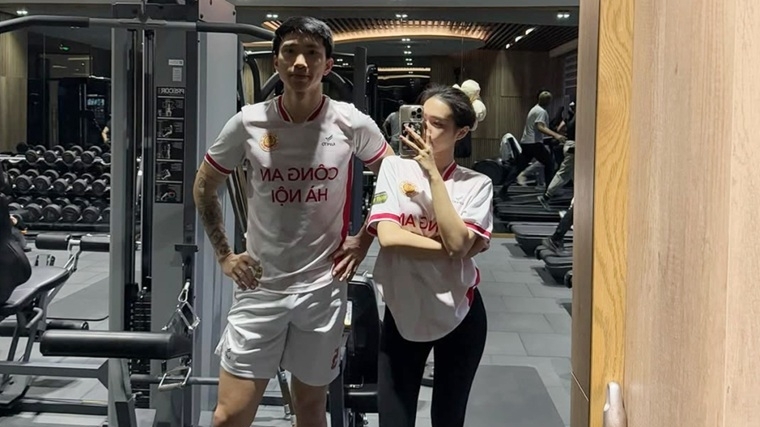 Liên tục vướng phẫu thuật, fan lo Văn Hậu sớm từ giã sự nghiệp