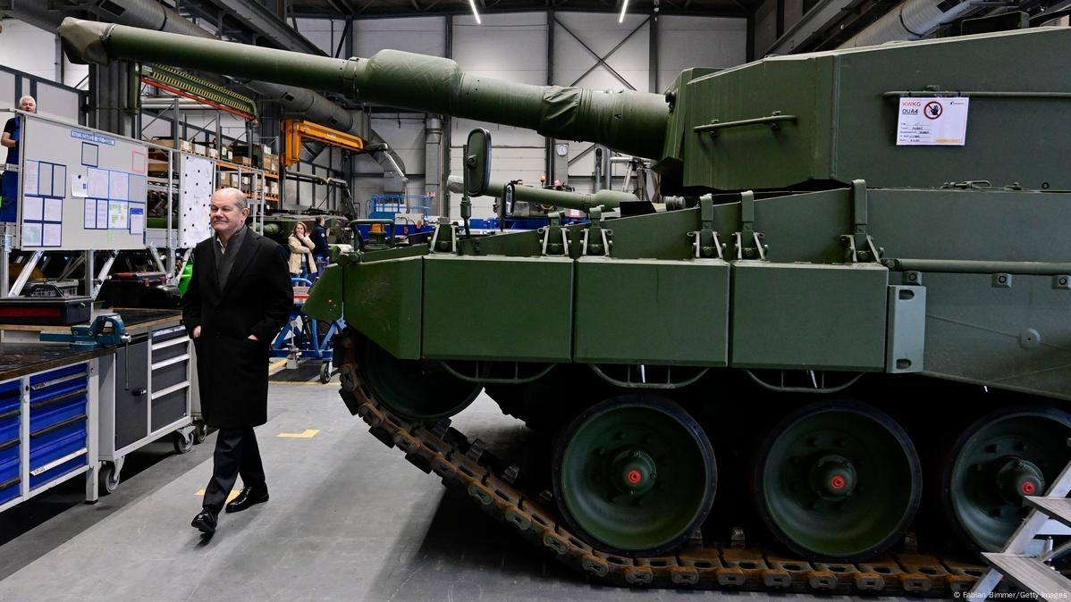 Điểm tin thế giới sáng 10/2: Iran đóng cửa trường học, Tổng thống Mỹ bị kiện, Mali truy lùng chiến binh thánh chiến