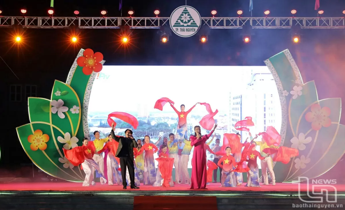 Thái Nguyên: Khai mạc Lễ hội Hương sắc trà xuân - vùng chè đặc sản Tân Cương Thái Nguyên: Khai mạc Lễ hội Hương sắc trà xuân - vùng chè đặc sản Tân Cương