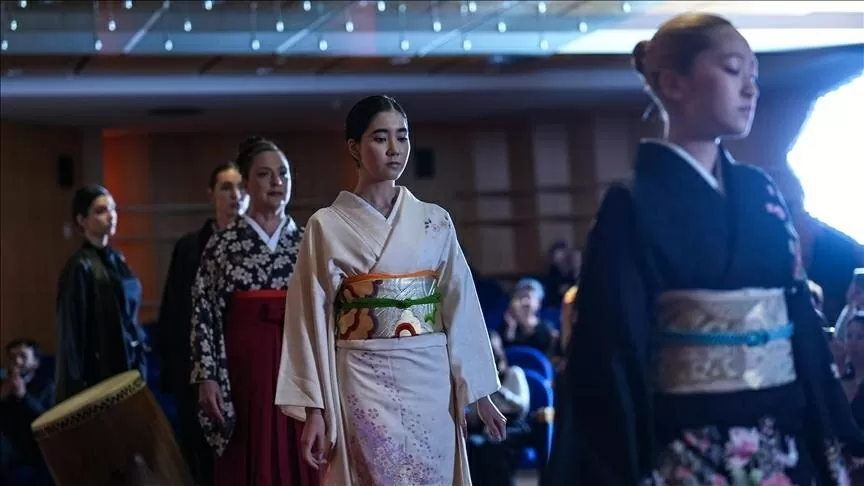 Trình diễn thời trang Thổ Nhĩ Kỳ-Nhật Bản nhân kỷ niệm 100 năm thiết lập quan hệ ngoại giao. (Nguồn: Anadolu) Trình diễn thời trang Thổ Nhĩ Kỳ-Nhật Bản nhân kỷ niệm 100 năm thiết lập quan hệ ngoại giao. (Nguồn: Anadolu)