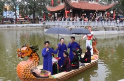 Du khách nô nức trẩy Hội Lim, đắm chìm trong làn Quan họ mượt mà, vang, rền, nền, nẩy