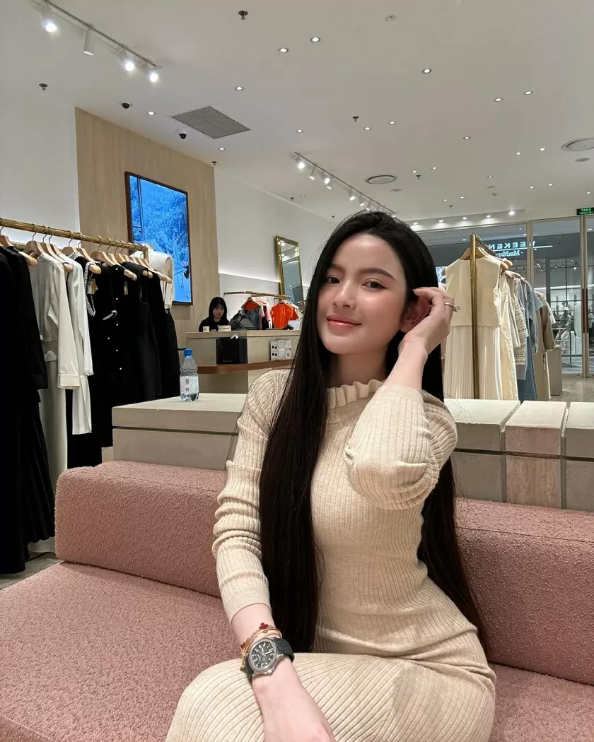 Chiếc đồng hồ xa xỉ được Chu Thanh Huyền diện thường xuyên