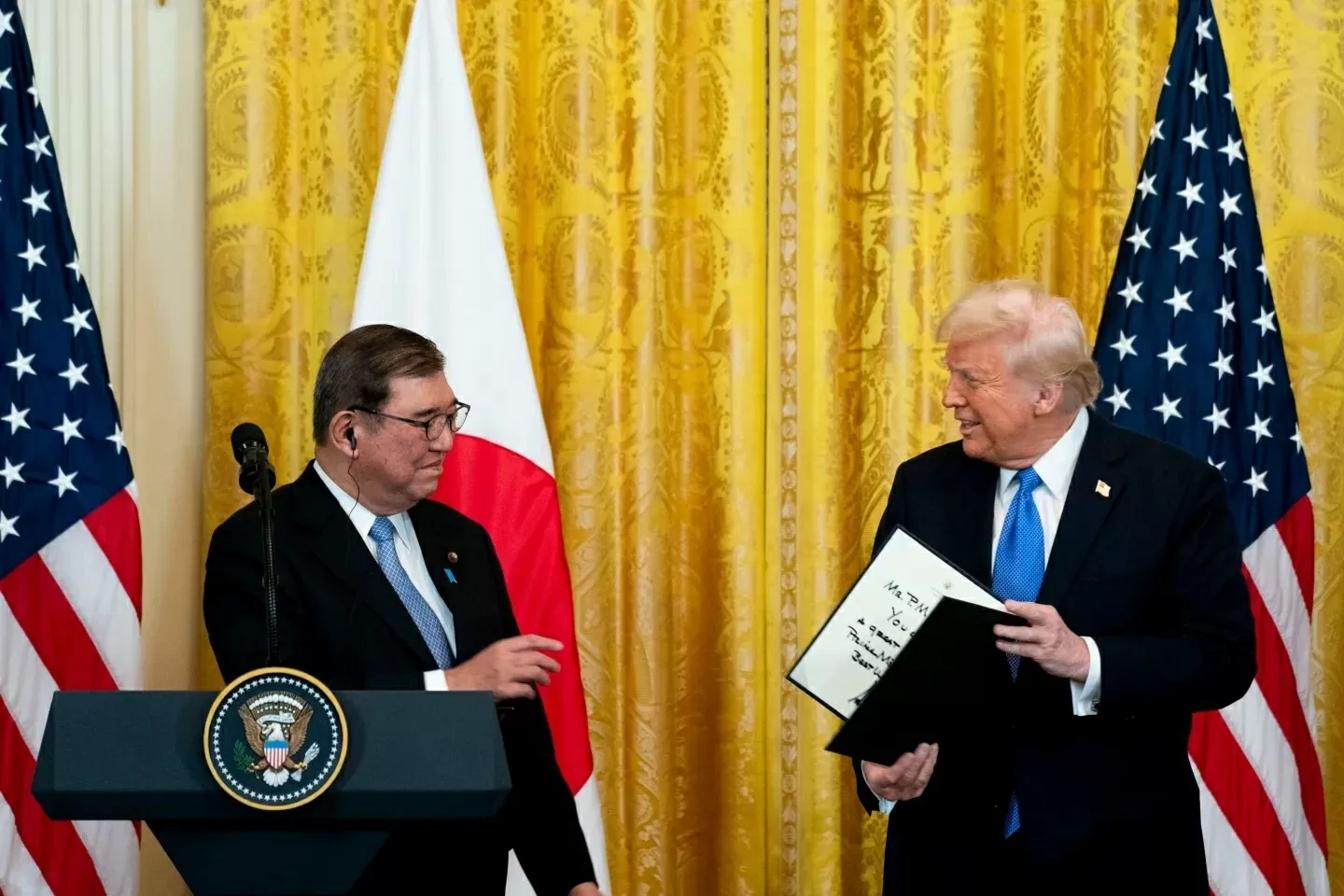 Thủ tướng Nhật Bản Ishiba và Tổng thống Donald Trump tại Nhà Trắng. (Nguồn: Fortune ASIA) Thủ tướng Nhật Bản Ishiba và Tổng thống Donald Trump tại Nhà Trắng. (Nguồn: Fortune ASIA)
