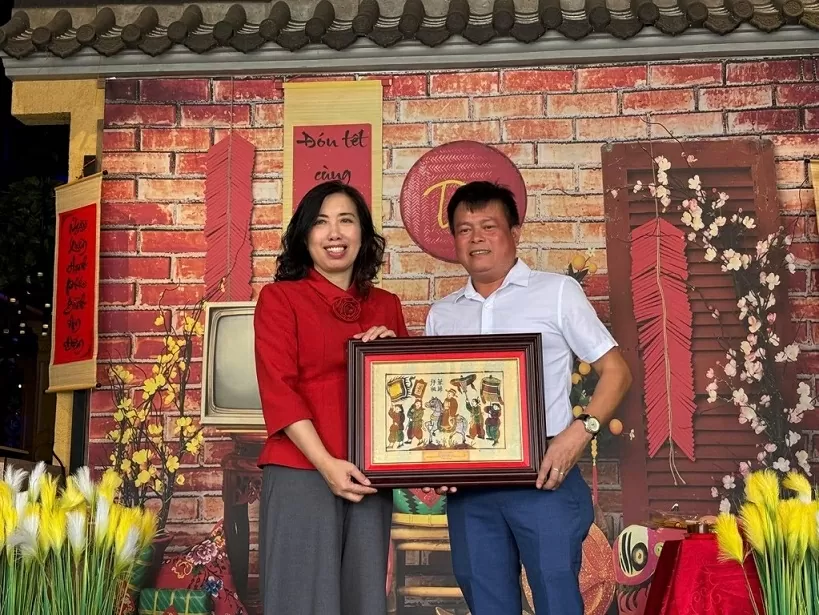 Thứ trưởng Lê Thị Thu Hằng biểu dương những nỗ lực khẳng định vị thế của cộng đồng người Việt ở Malaysia Thứ trưởng Lê Thị Thu Hằng biểu dương nỗ lực khẳng định vị thế của cộng đồng người Việt ở Malaysia