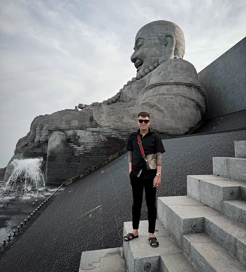 Mai Trọng Nghĩa: Biến đam mê sáng tạo thành sự nghiệp trên TikTok.