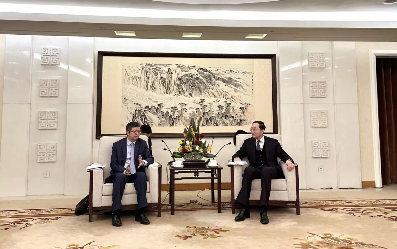 Đại sứ Phạm Thanh Bình chào xã giao Thứ trưởng Ngoại giao Trung Quốc Tôn Vệ Đông