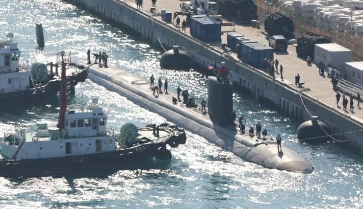 Vũ khí răn đe hạt nhân của Mỹ cập bến Hàn Quốc, Triều Tiên phản ứng. Yonhap Vũ khí răn đe hạt nhân của Mỹ cập bến Hàn Quốc, Triều Tiên phản ứng. Yonhap
