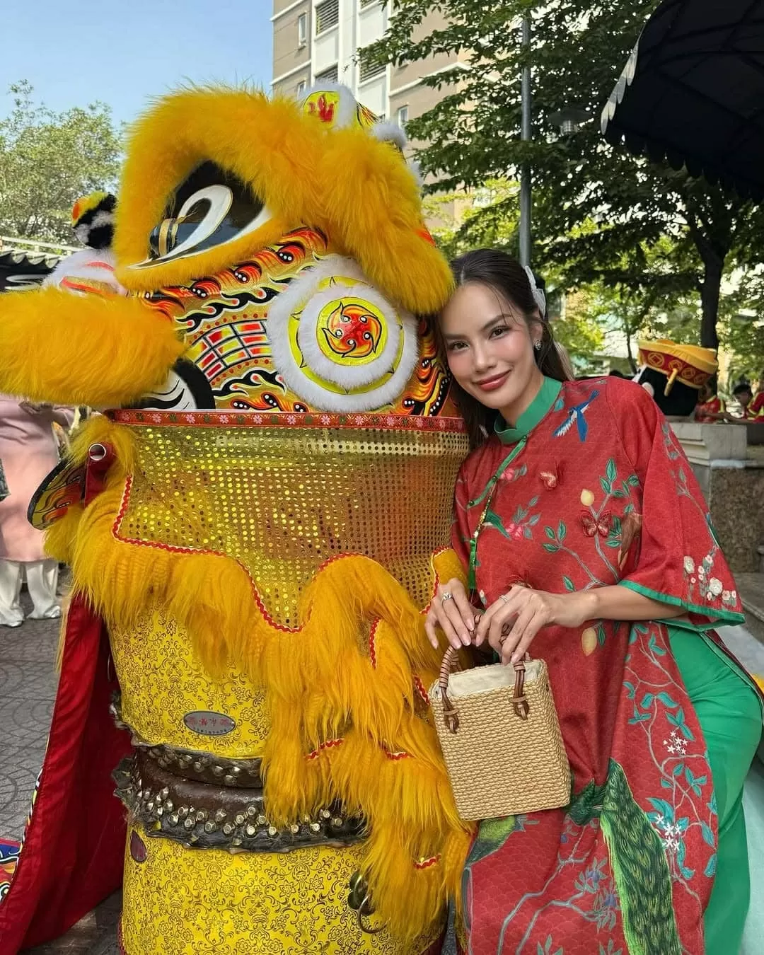 Ngắm dàn sao Việt diện áo dài đầu Xuân