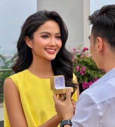 Hoa hậu H'Hen Niê tiết lộ khoảnh khắc bạn trai cầu hôn