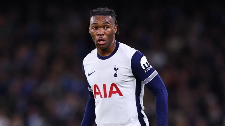 Tottenham nhận cú hích trước 'đại chiến' MU