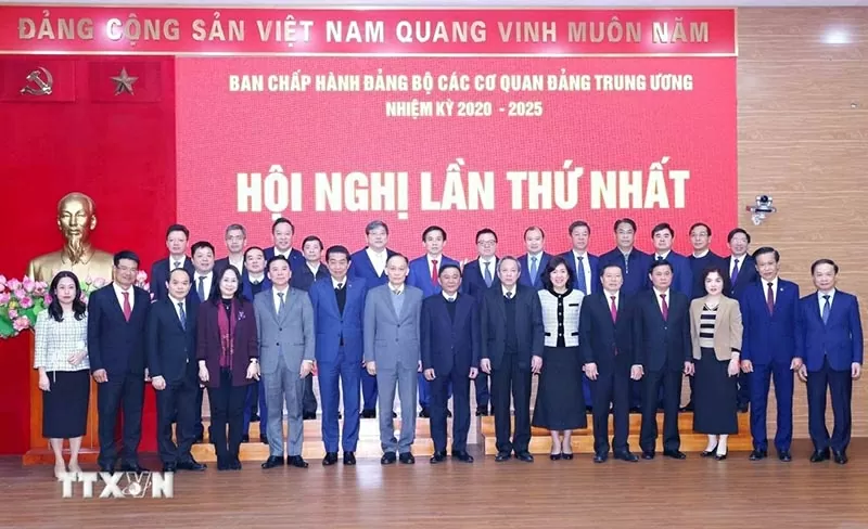 Hội nghị lần thứ nhất Ban Chấp hành Đảng bộ các cơ quan Đảng Trung ương nhiệm kỳ 2020-2025 Hội nghị lần thứ nhất Ban Chấp hành Đảng bộ các cơ quan Đảng Trung ương nhiệm kỳ 2020-2025