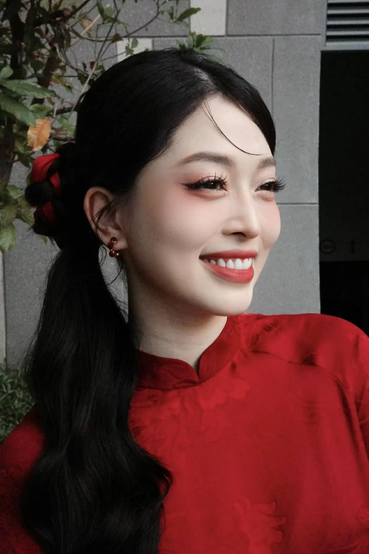 Á hậu Phương Nga