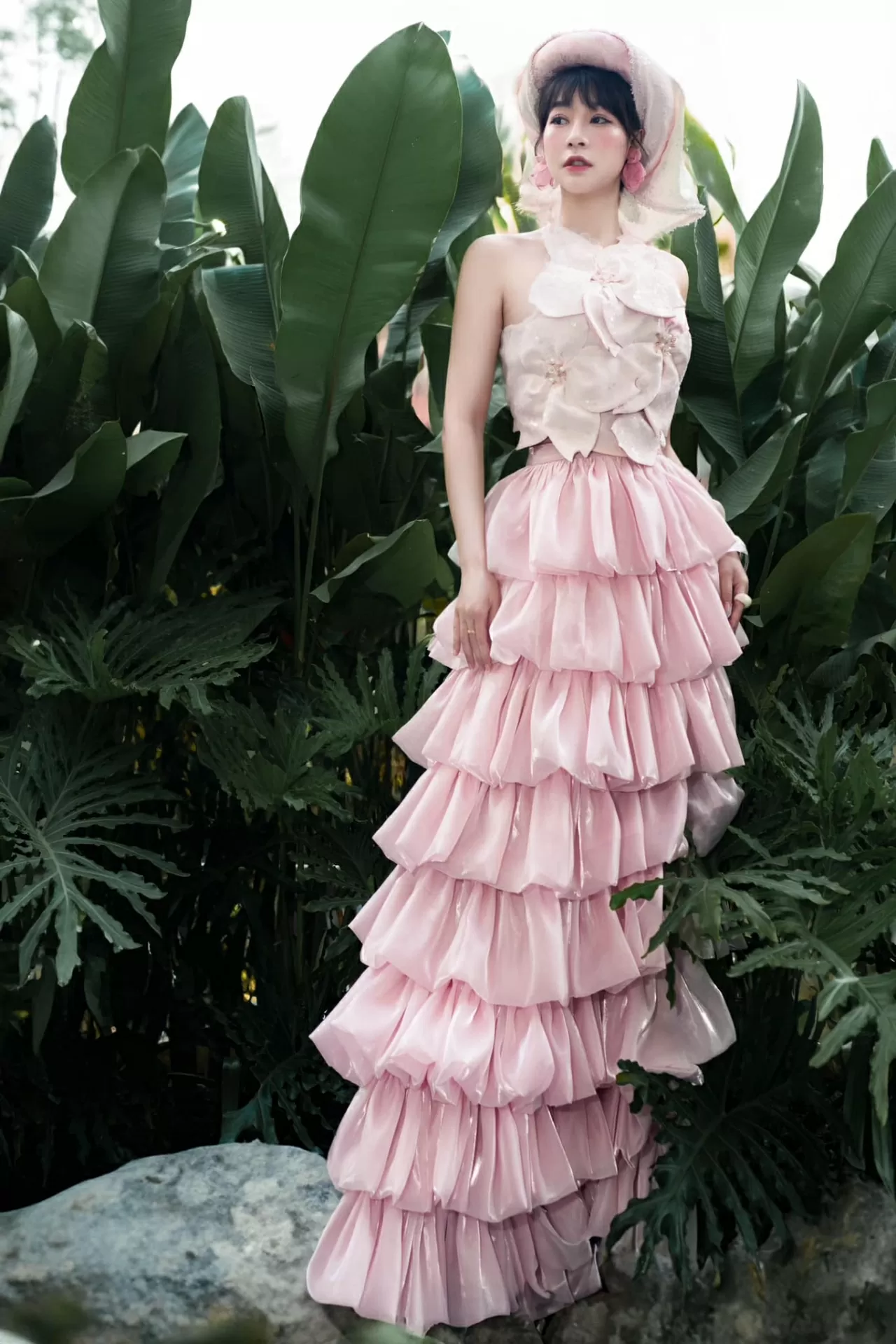 Nhan sắc cô Liễu - Hoàng Kim Ngọc phim Đèn âm hồn hot nhất rạp Việt Nhan sắc cô Liễu - Hoàng Kim Ngọc phim Đèn âm hồn hot nhất rạp Việt