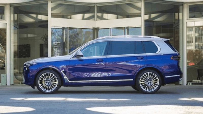 Cận cảnh BMW X7 Nishiki Lounge với nội thất sang trọng, tinh tế Cận cảnh BMW X7 Nishiki Lounge với nội thất sang trọng, tinh tế
