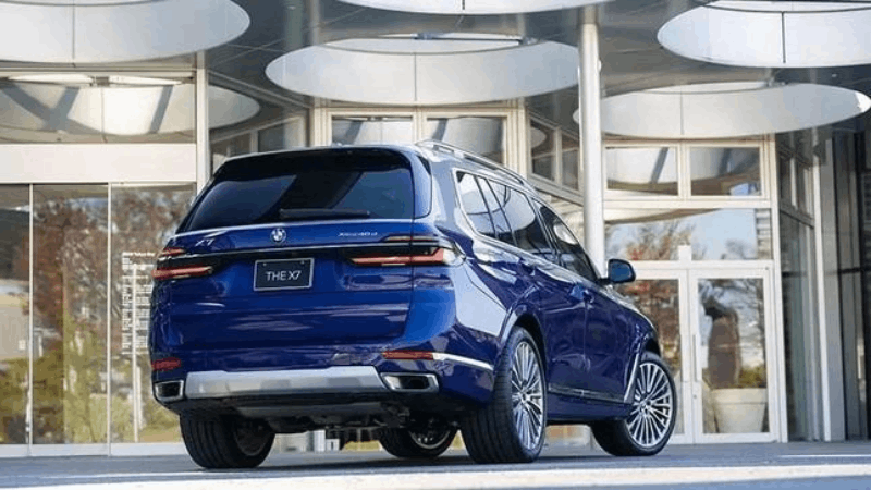 Cận cảnh BMW X7 Nishiki Lounge với nội thất sang trọng, tinh tế Cận cảnh BMW X7 Nishiki Lounge với nội thất sang trọng, tinh tế