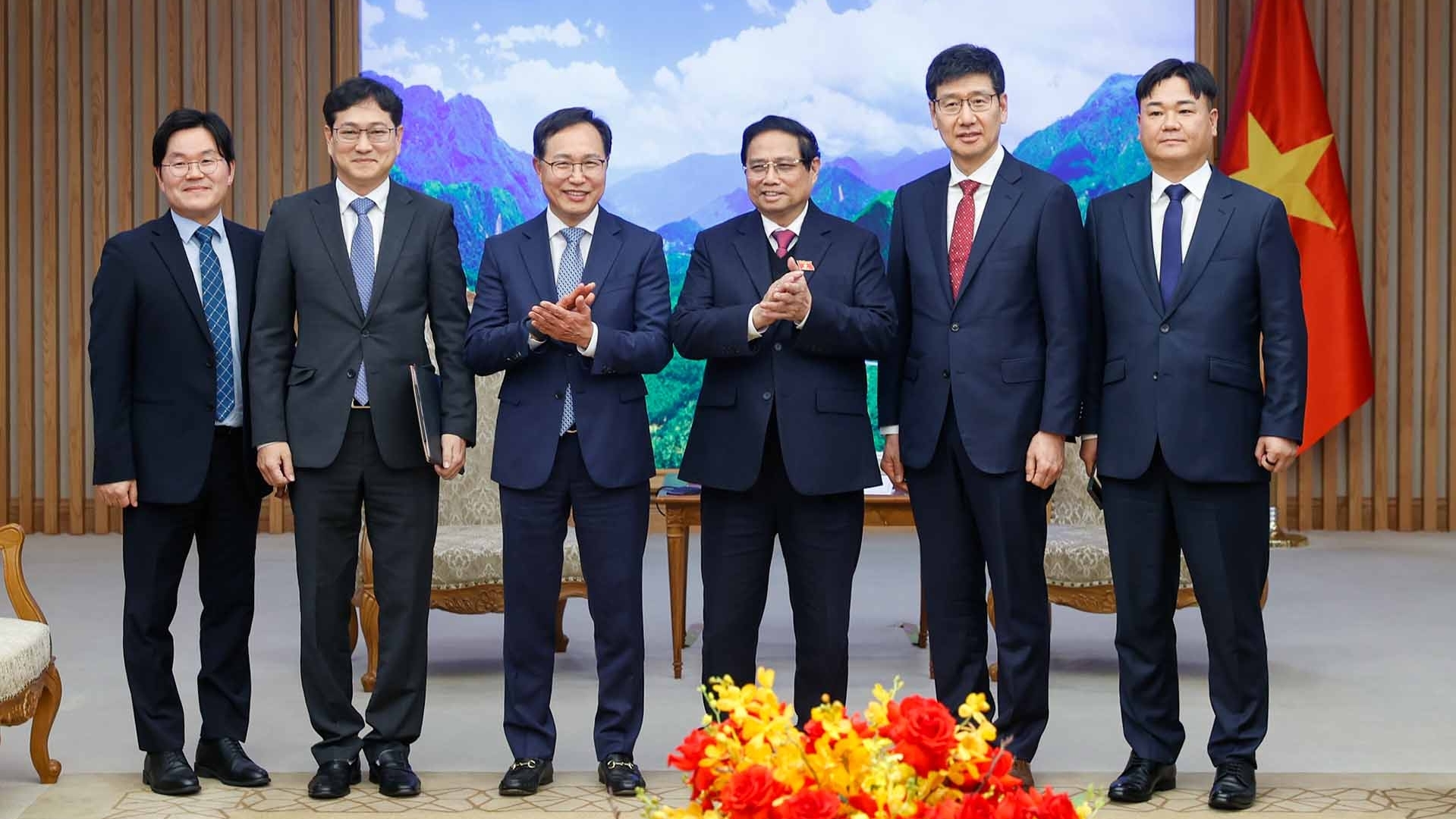 thu tuong pham minh chinh tiep tong giam doc samsung viet nam