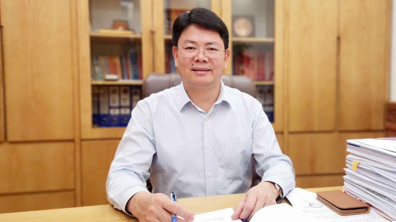 doi moi tu duy khac phuc do tre xay dung phap luat viet nam trong ky nguyen vuon minh