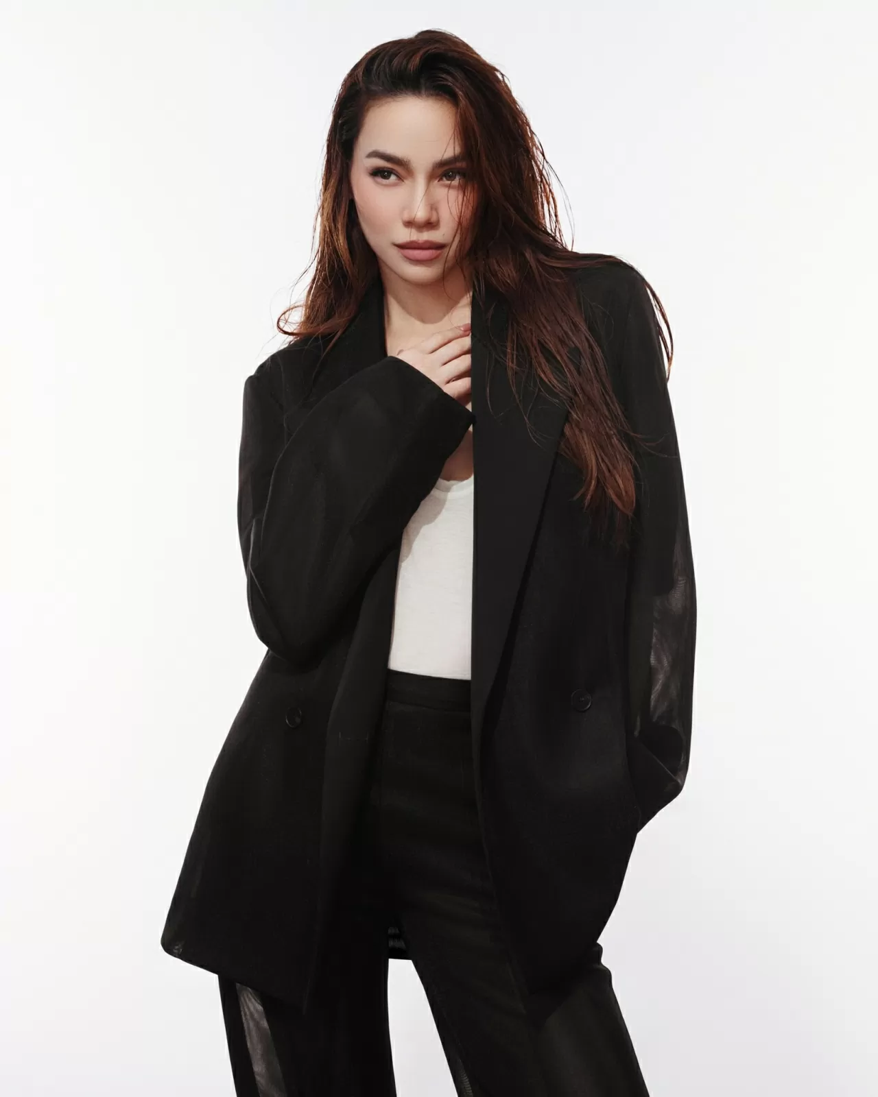 Thần thái đỉnh cao của Hồ Ngọc Hà Thần thái đỉnh cao của Hồ Ngọc Hà