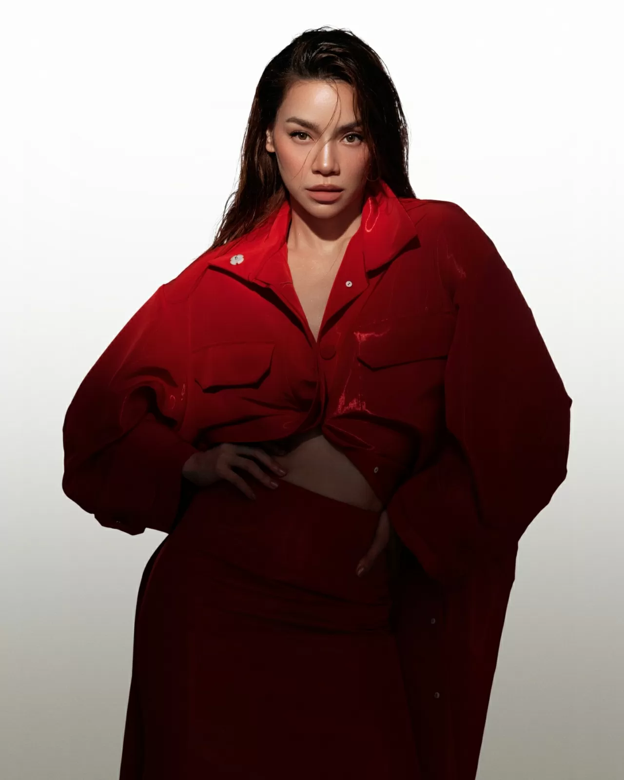 Thần thái đỉnh cao của Hồ Ngọc Hà