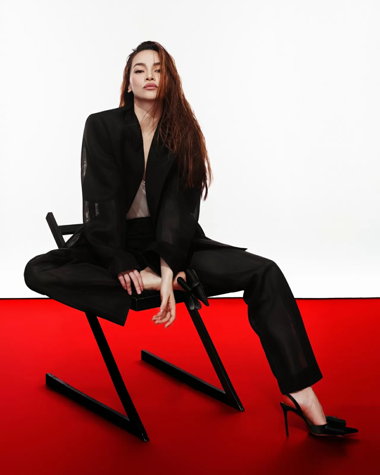 Thần thái đỉnh cao của Hồ Ngọc Hà