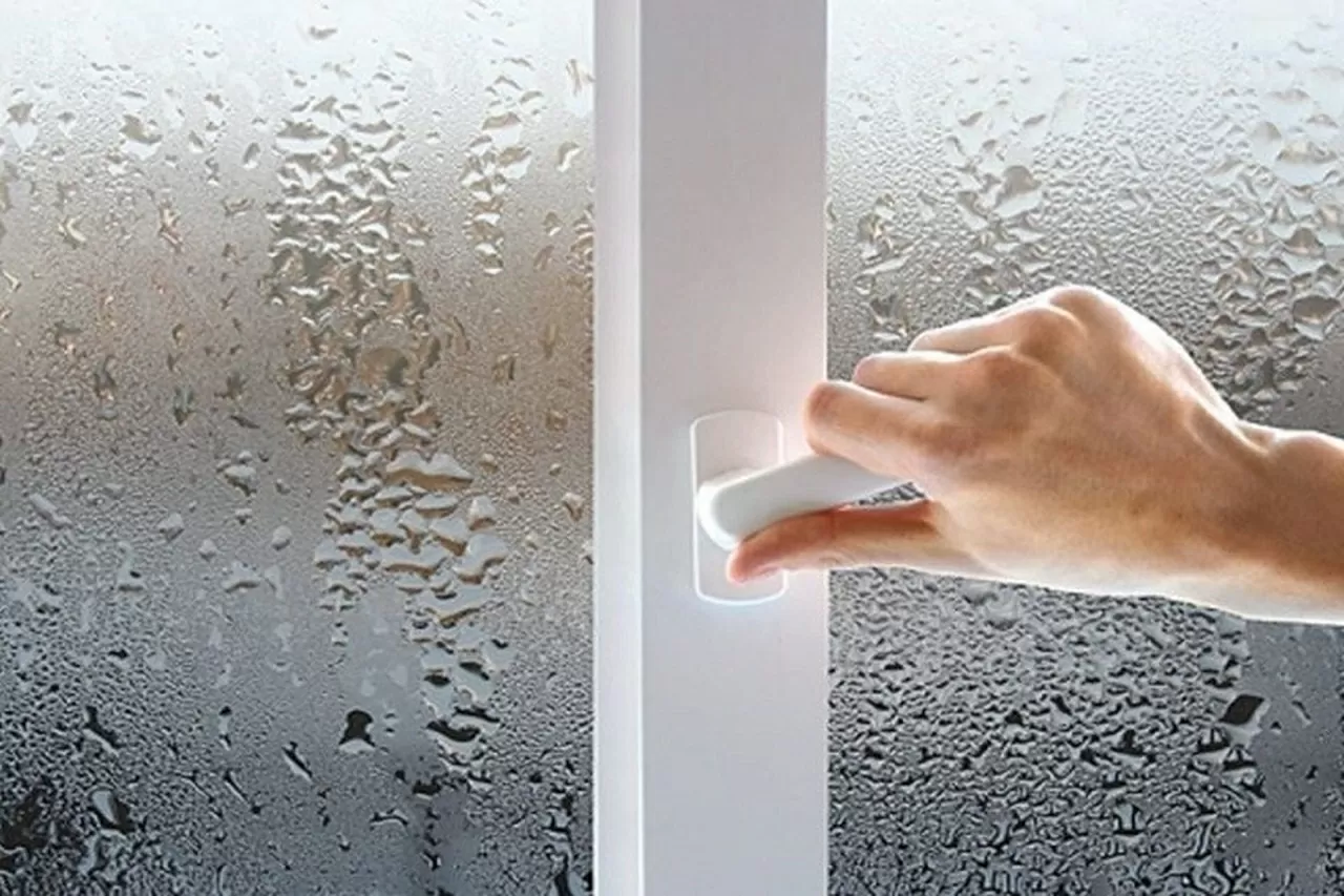 Cách đối phó với thời tiết nồm ẩm - nỗi ‘ám ảnh’ của nhiều gia đình ở miền Bắc Cách đối phó với thời tiết nồm ẩm - nỗi ‘ám ảnh’ của nhiều gia đình ở miền Bắc