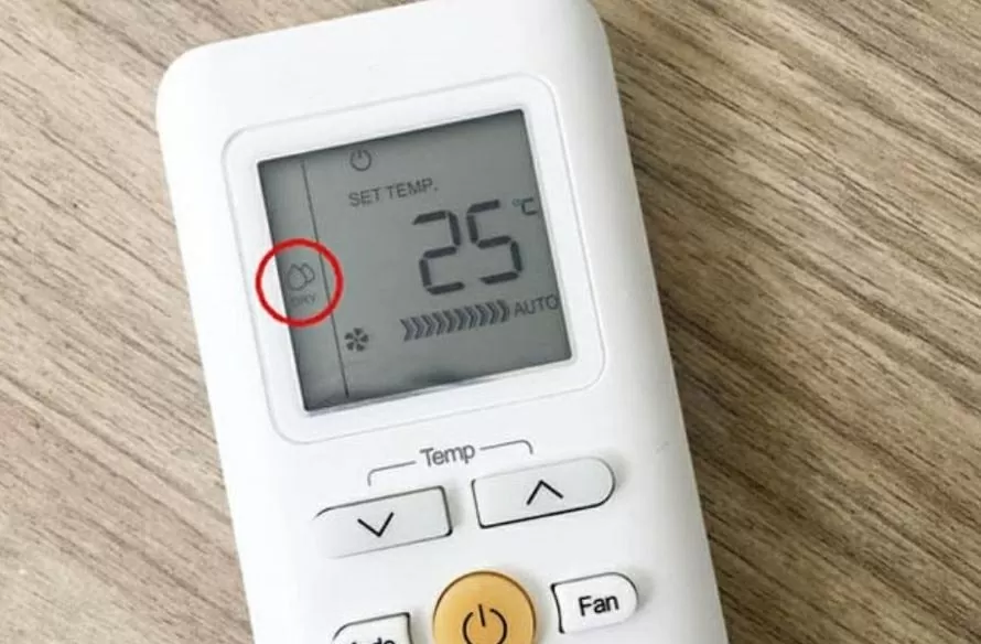Cách đối phó với thời tiết nồm ẩm - nỗi ‘ám ảnh’ của nhiều gia đình ở miền Bắc Cách đối phó với thời tiết nồm ẩm - nỗi ‘ám ảnh’ của nhiều gia đình ở miền Bắc