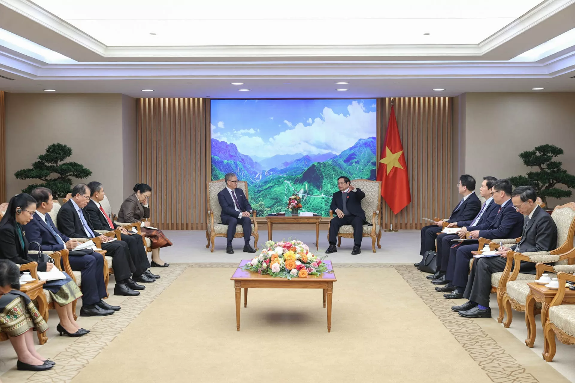 Thủ tướng Chính phủ Phạm Minh Chính tiếp Bộ trưởng Ngoại giao Lào Thủ tướng Chính phủ Phạm Minh Chính tiếp Bộ trưởng Ngoại giao Lào
