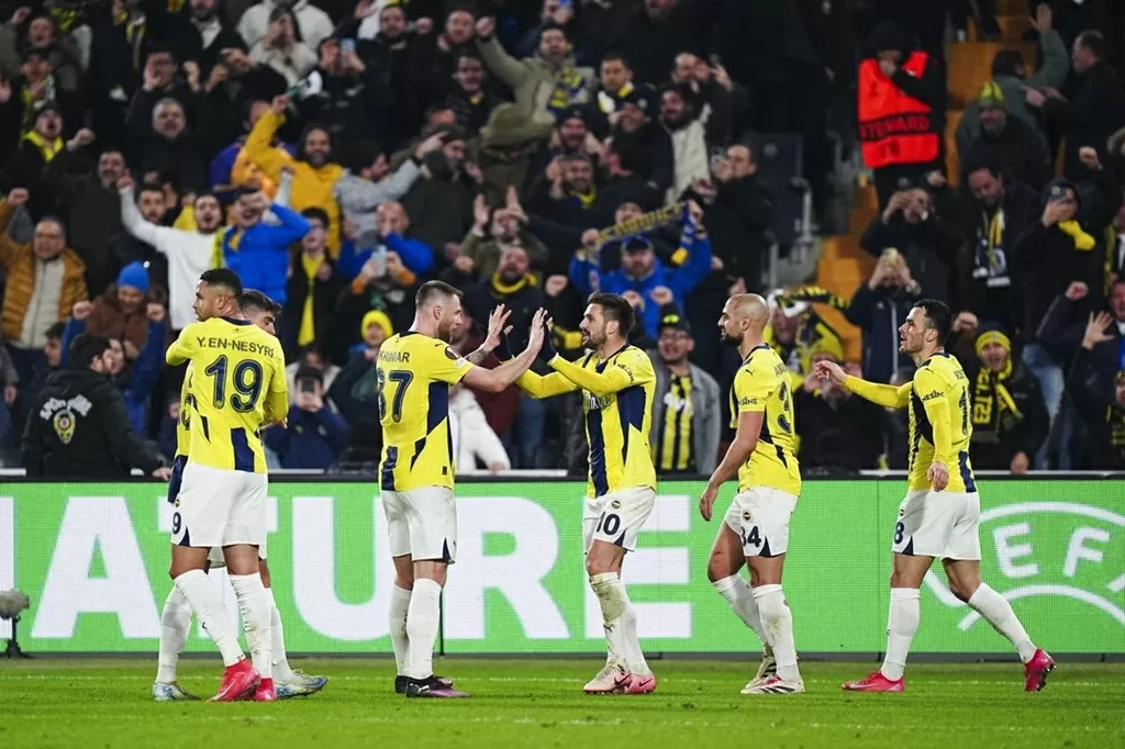 Lượt đi play-off Europa League: HLV Mourinho thắng lớn Lượt đi play-off Europa League: HLV Mourinho thắng lớn