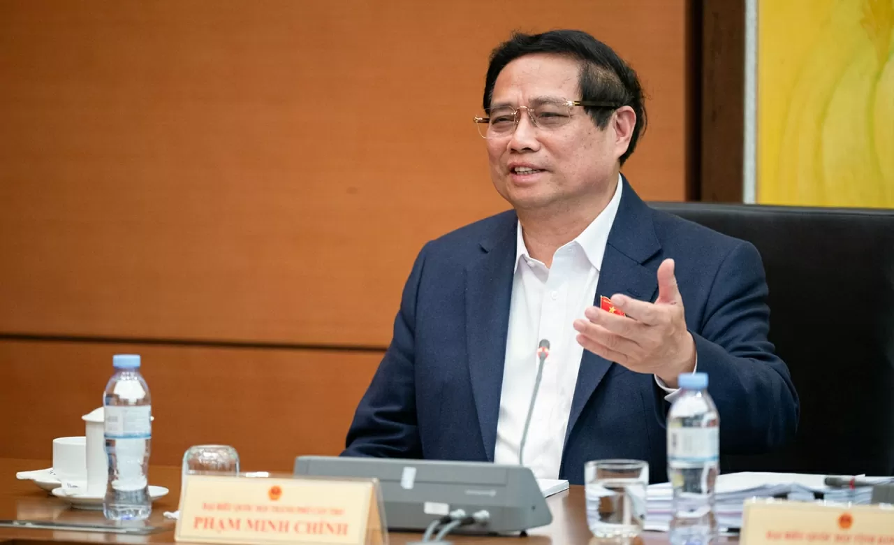 Nhiệm vụ tăng trưởng GDP 8% năm 2025 “khó mấy cũng phải làm, không làm không được”, Thủ tướng Chính phủ Phạm Minh Chính nhấn mạnh tại phiên thảo luận của tổ 8, chiều 14/2. 