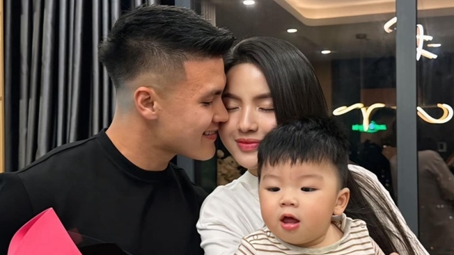 tuyen thu viet nam ben nua kia mung ngay le tinh nhan valentine