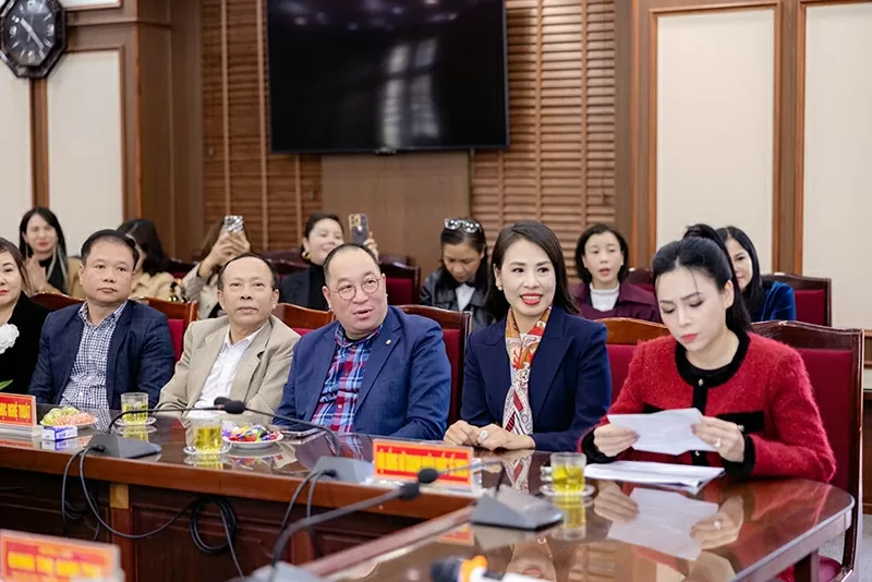 Các đại biểu tham dự sự kiện.