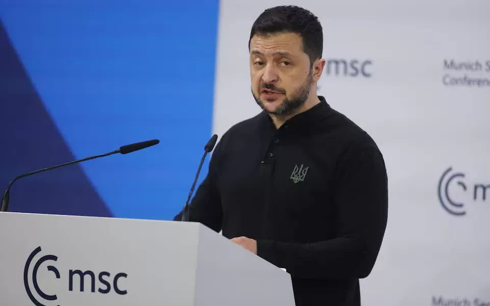 Ukraine cảnh báo nguy cơ 'bị đứng ngoài' trong đàm phán với Nga Ukraine cảnh báo nguy cơ 'bị đứng ngoài' trong đàm phán với Nga