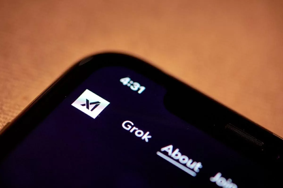 Tỷ phú Elon Musk sắp ra chatbot siêu thông minh Tỷ phú Elon Musk sắp ra chatbot siêu thông minh