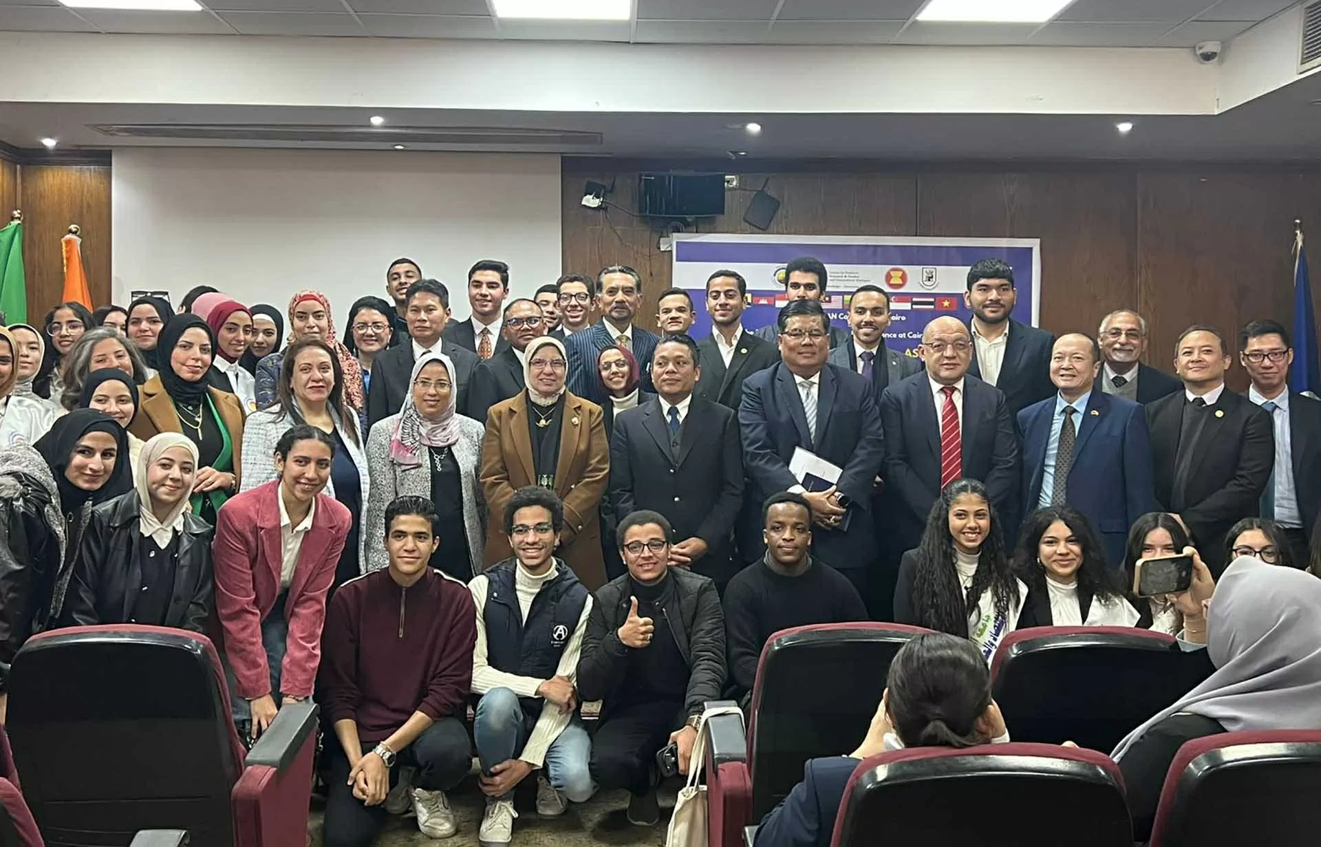 Đại sứ các nước ASEAN tại Ai Cập giao lưu với sinh viên Đại học Cairo