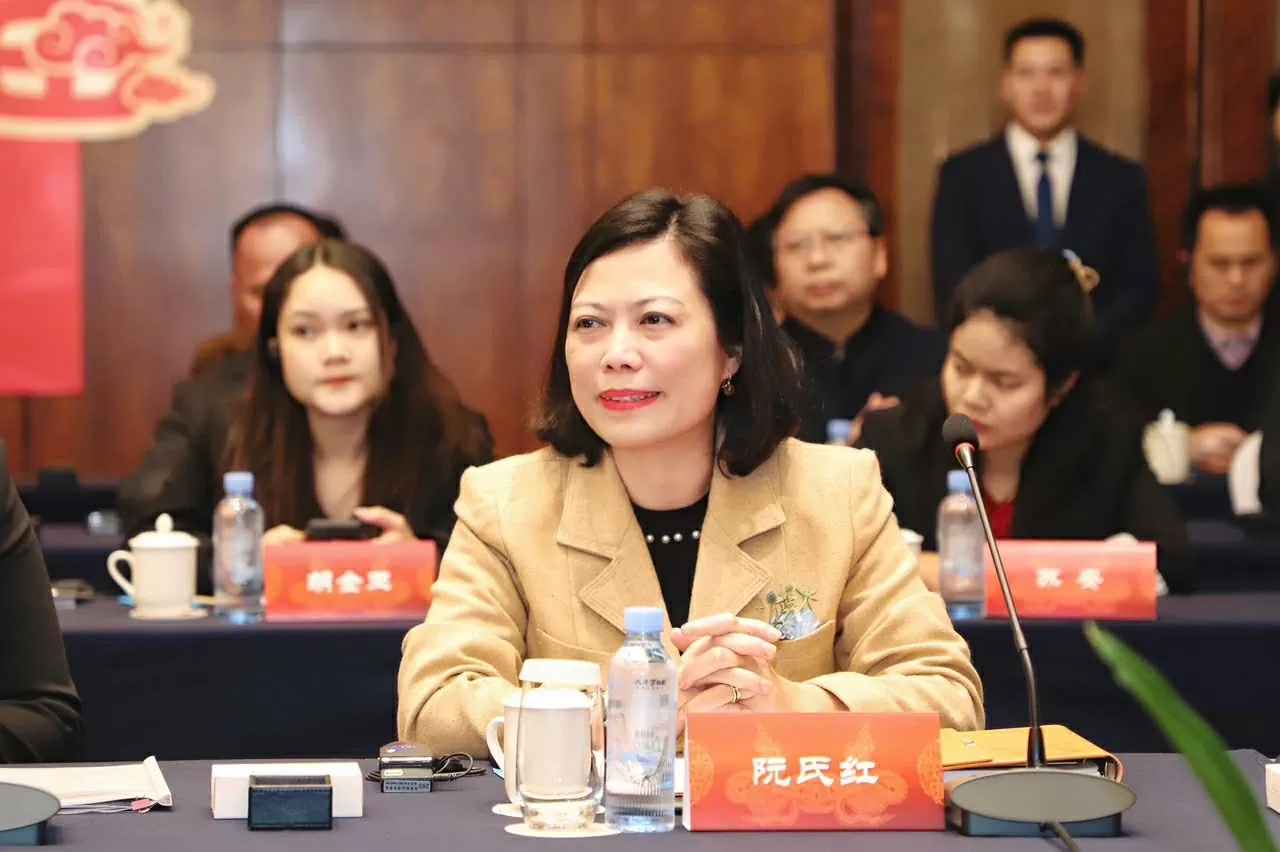 Bí thư Khu ủy Quảng Tây Trần Cương thăm Việt Nam