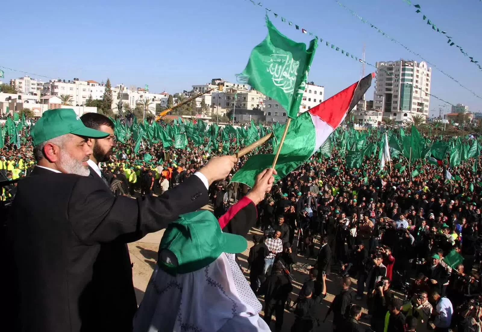 Chịu áp lực lớn, Hamas 'bắn tin' có khả năng bàn giao quyền kiểm soát Dải Gaza Chịu áp lực lớn, Hamas 'bắn tin' có khả năng bàn giao quyền kiểm soát Dải Gaza