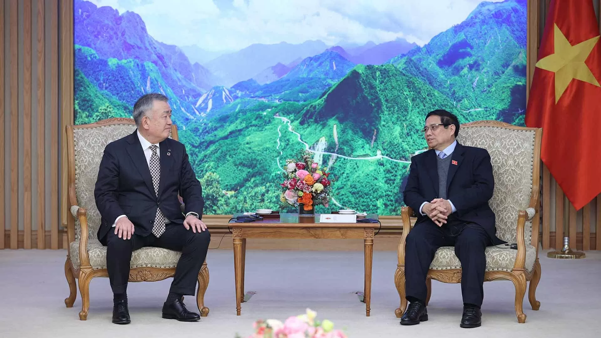 Thủ tướng đề nghị Tập đoàn Yamato Holdings đầu tư phát triển các trung tâm logistics tại Việt Nam Thủ tướng đề nghị Tập đoàn Yamato Holdings đầu tư phát triển các trung tâm logistics tại Việt Nam