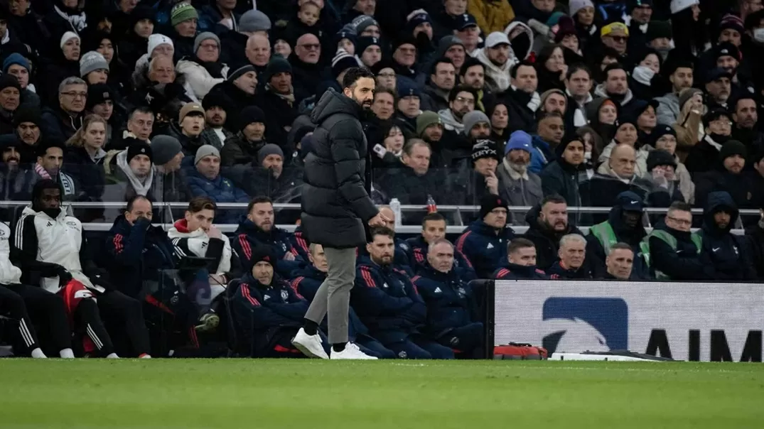 HLV Ruben Amorim lọt top 5 huấn luyện viên có nguy cơ sa thải cao nhất Ngoại hạng Anh HLV Ruben Amorim lọt top 5 huấn luyện viên có nguy cơ sa thải cao nhất Ngoại hạng Anh