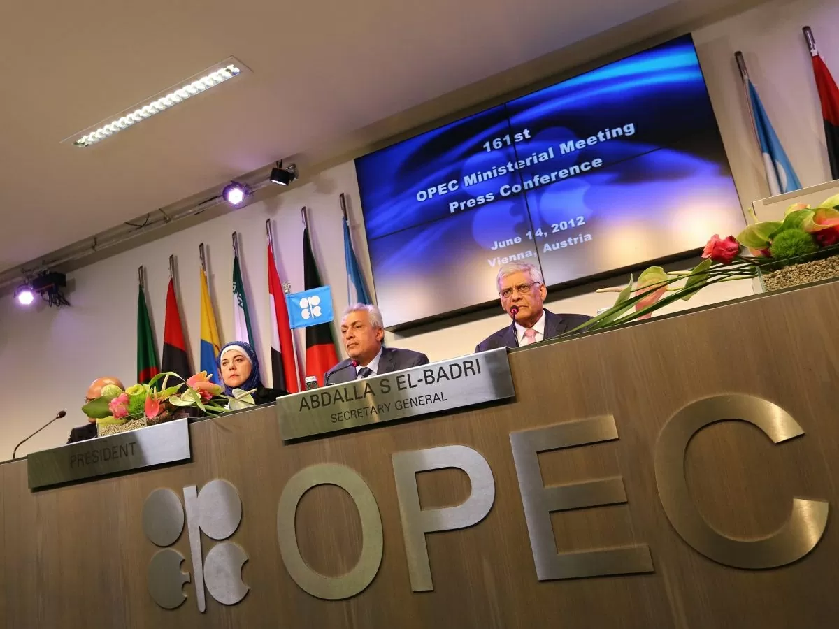 OPEC là một trong những tổ chức quyền lực nhất trong cung cấp dầu thế giới, vì sản xuất hơn một phần ba nguồn cung dầu toàn cầu. (Nguồn: Oil & Gas Middle East) OPEC là một trong những tổ chức quyền lực nhất trong cung cấp dầu thế giới, vì sản xuất hơn một phần ba nguồn cung dầu toàn cầu. (Nguồn: Oil & Gas Middle East)