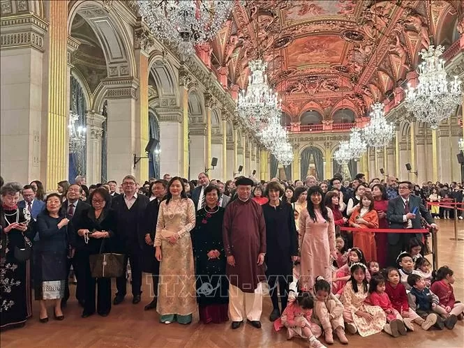 Tết cộng đồng Việt Nam tại Tòa thị chính Paris, Pháp