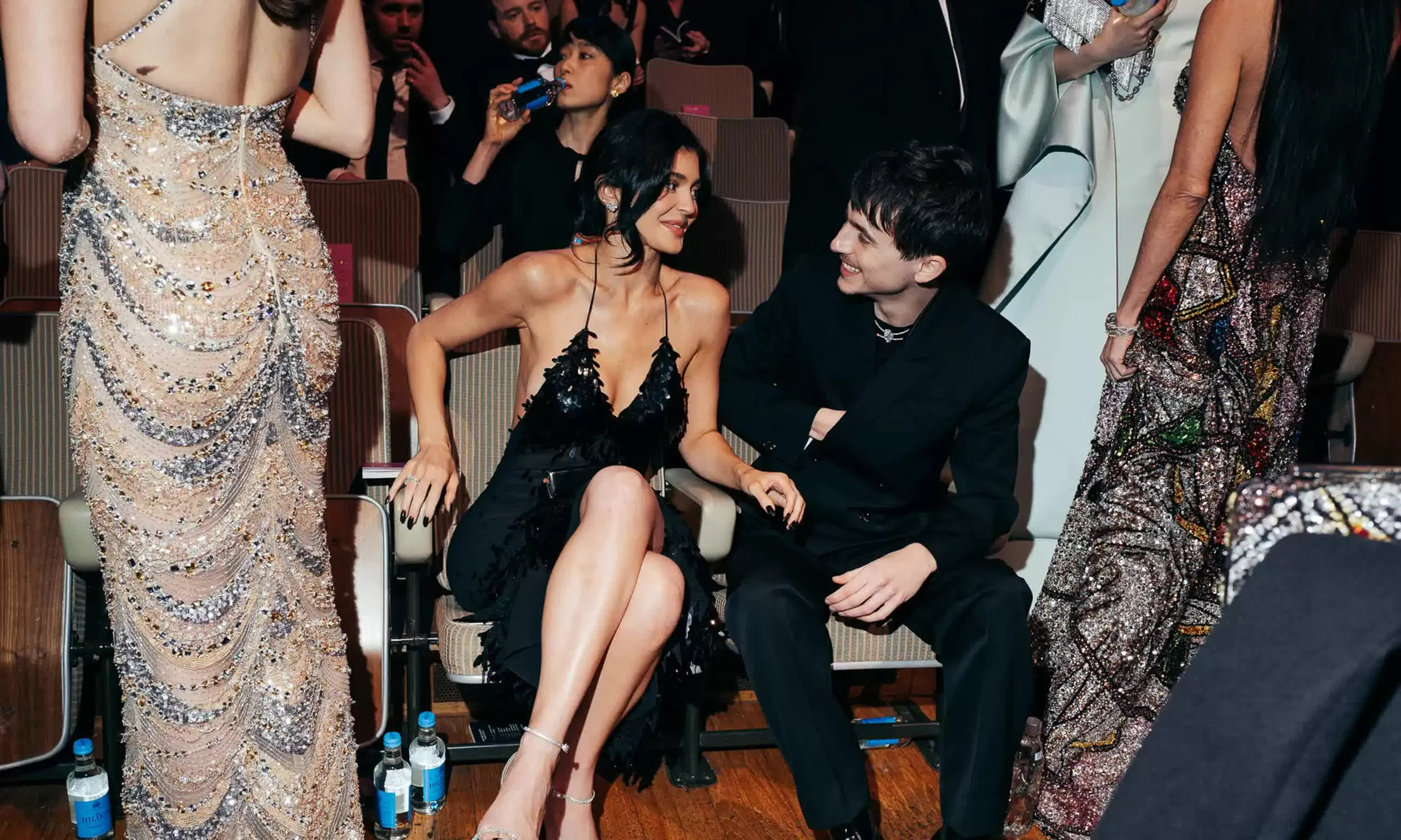 Những khoảnh khắc hậu trường và tiệc tùng ấn tượng tại lễ trao giải Baftas 2025