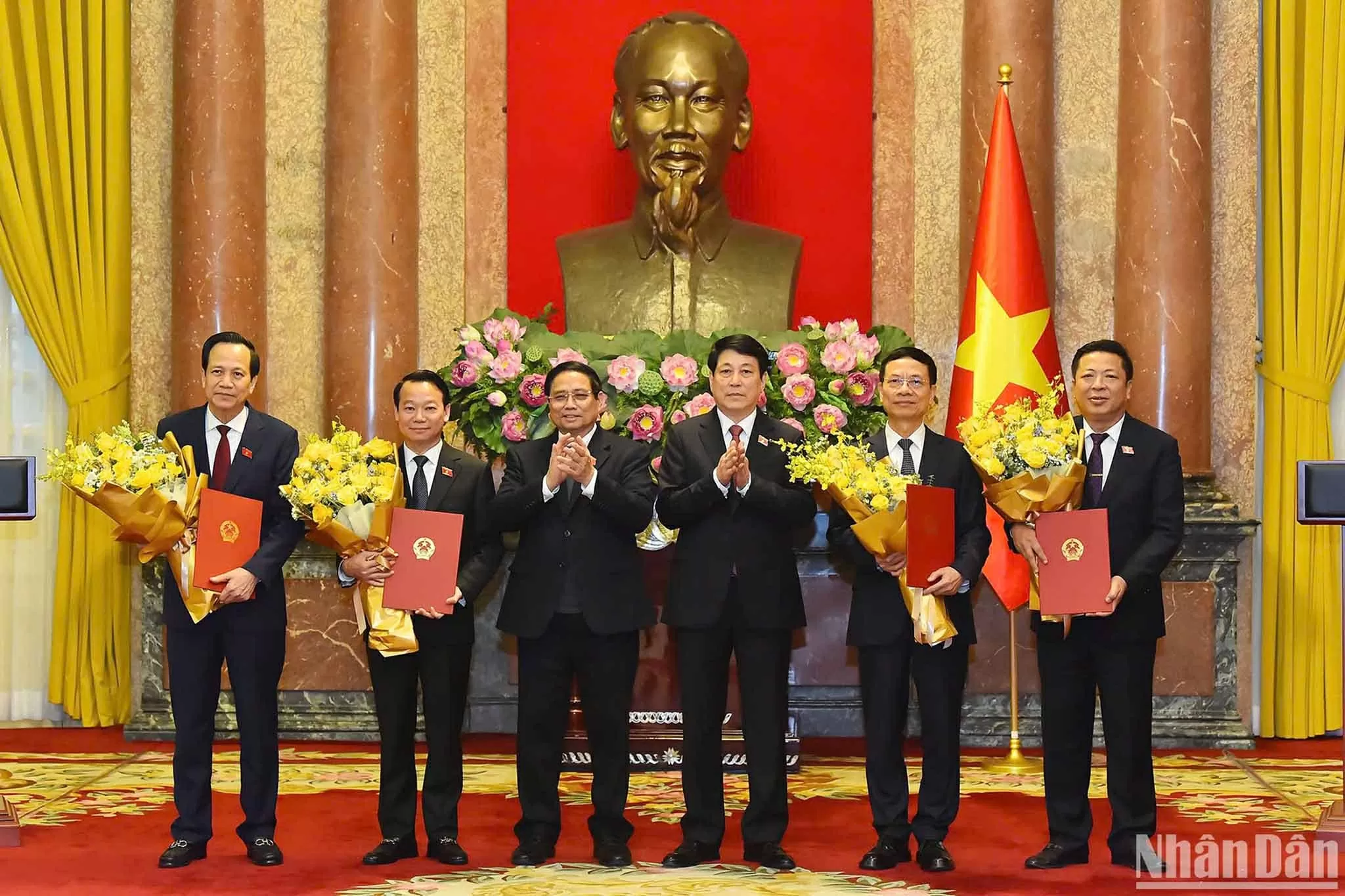 Chủ tịch nước Lương Cường trao quyết định bổ nhiệm Phó Thủ tướng và Bộ trưởng