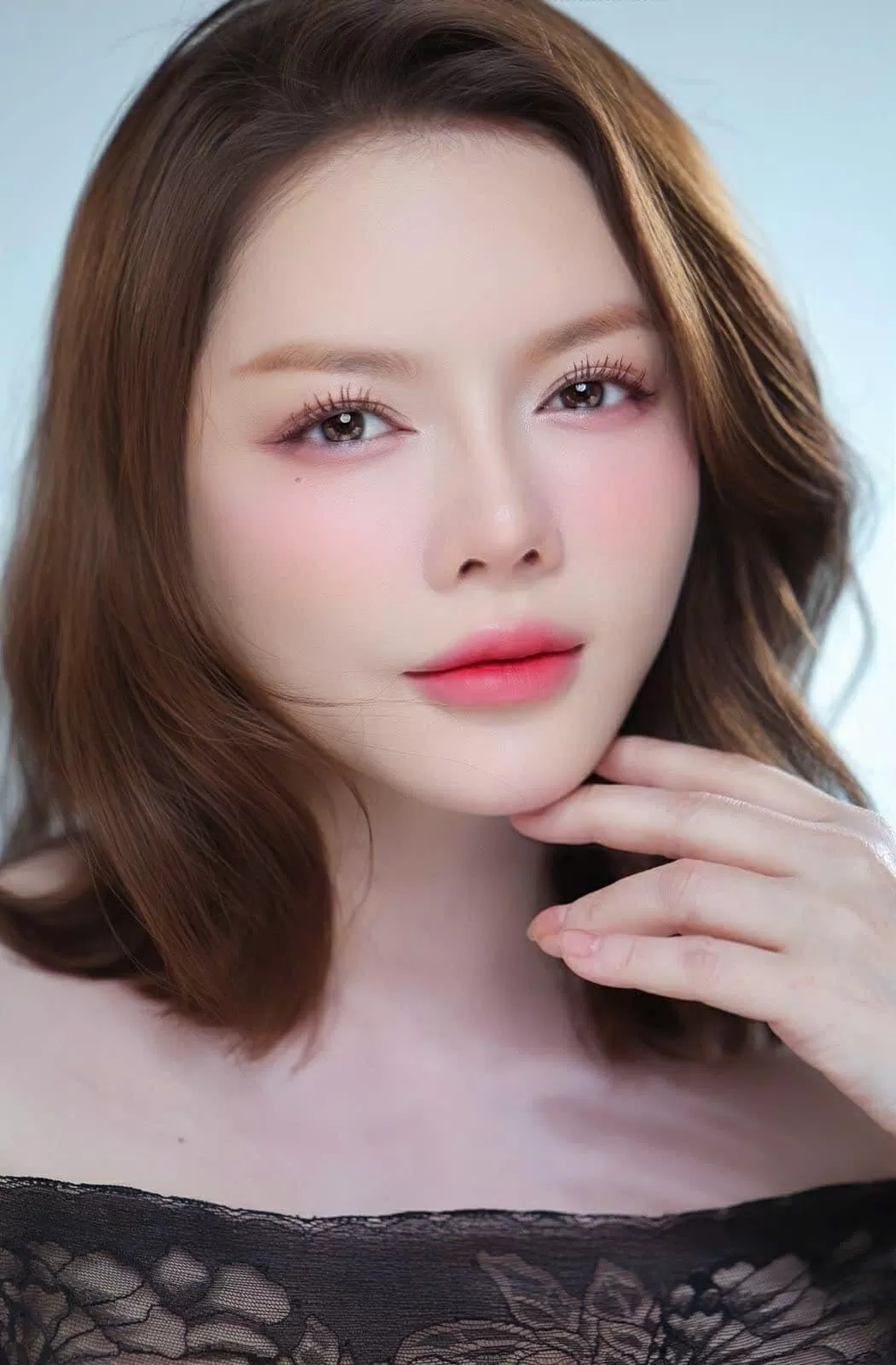 Sao Việt: Lý Nhã Kỳ đẹp ma mị, Quốc Anh đăng ảnh tình tứ cùng Hoa hậu Kỳ Duyên Sao Việt: Lý Nhã Kỳ đẹp ma mị, Quốc Anh đăng ảnh tình tứ cùng Hoa hậu Kỳ Duyên