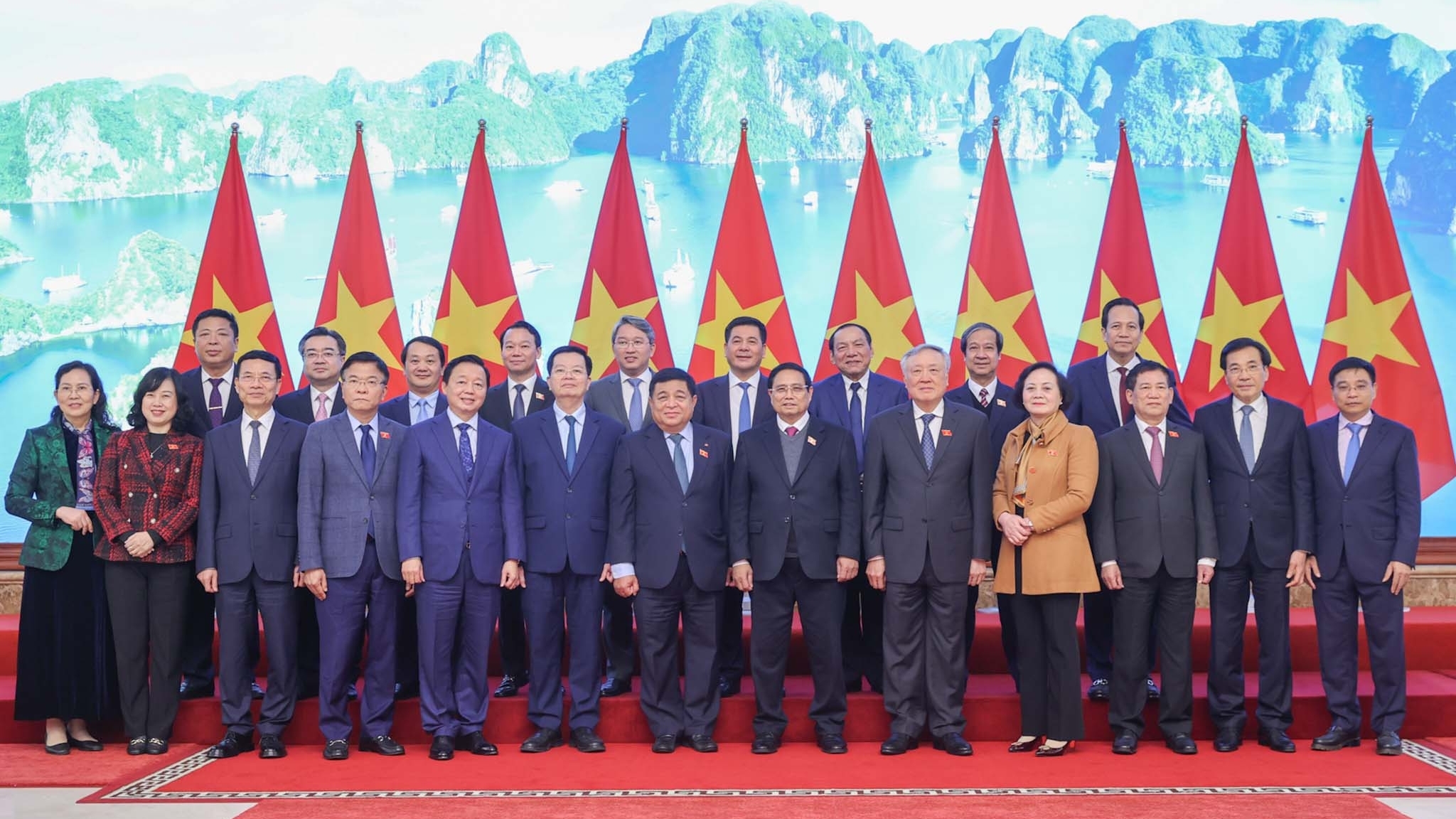 thu tuong pham minh chinh giao nhiem vu cho cac thanh vien chinh phu moi duoc bo nhiem