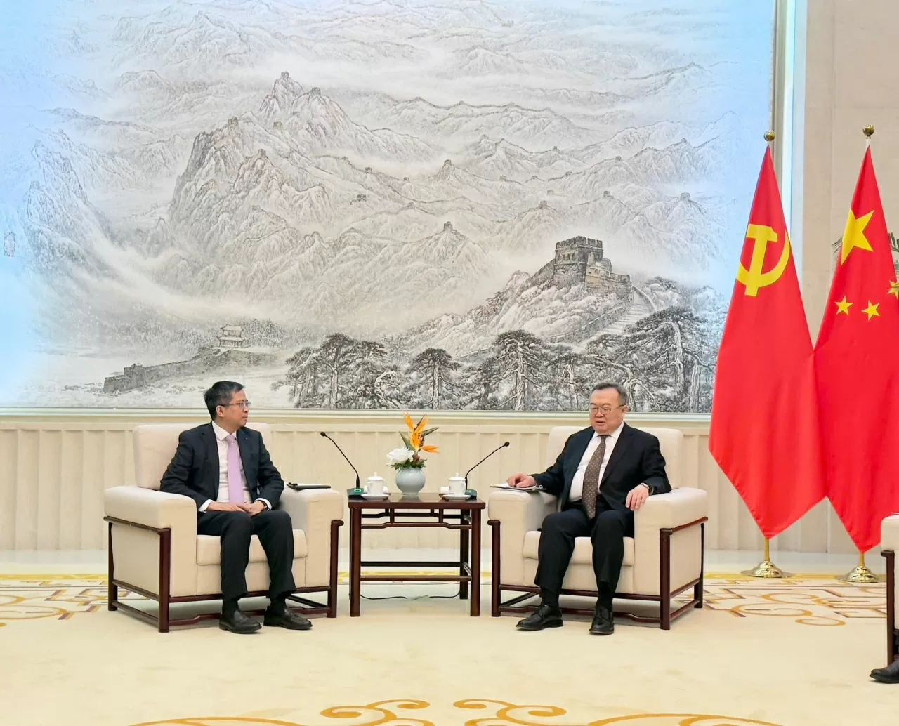 Phát huy vai trò định hướng chiến lược của quan hệ kênh Đảng giữa Việt Nam và Trung Quốc Phát huy vai trò định hướng chiến lược của quan hệ kênh Đảng giữa Việt Nam và Trung Quốc