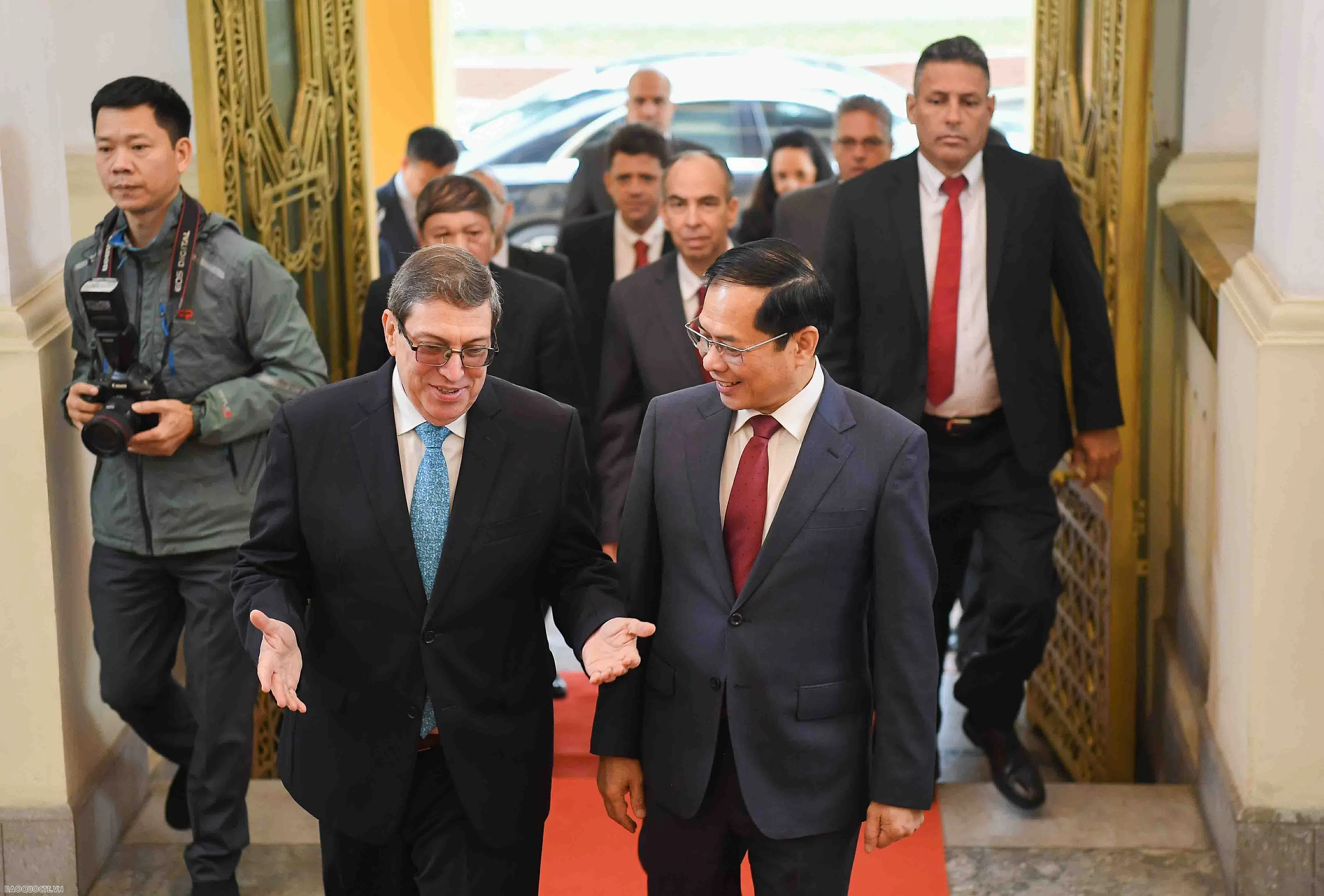 Phó Thủ tướng, Bộ trưởng Ngoại giao Bùi Thanh Sơn đón, hội đàm với Bộ trưởng Ngoại giao Cuba, ngày 19/2/2025. (Ảnh: Nguyễn Hồng)