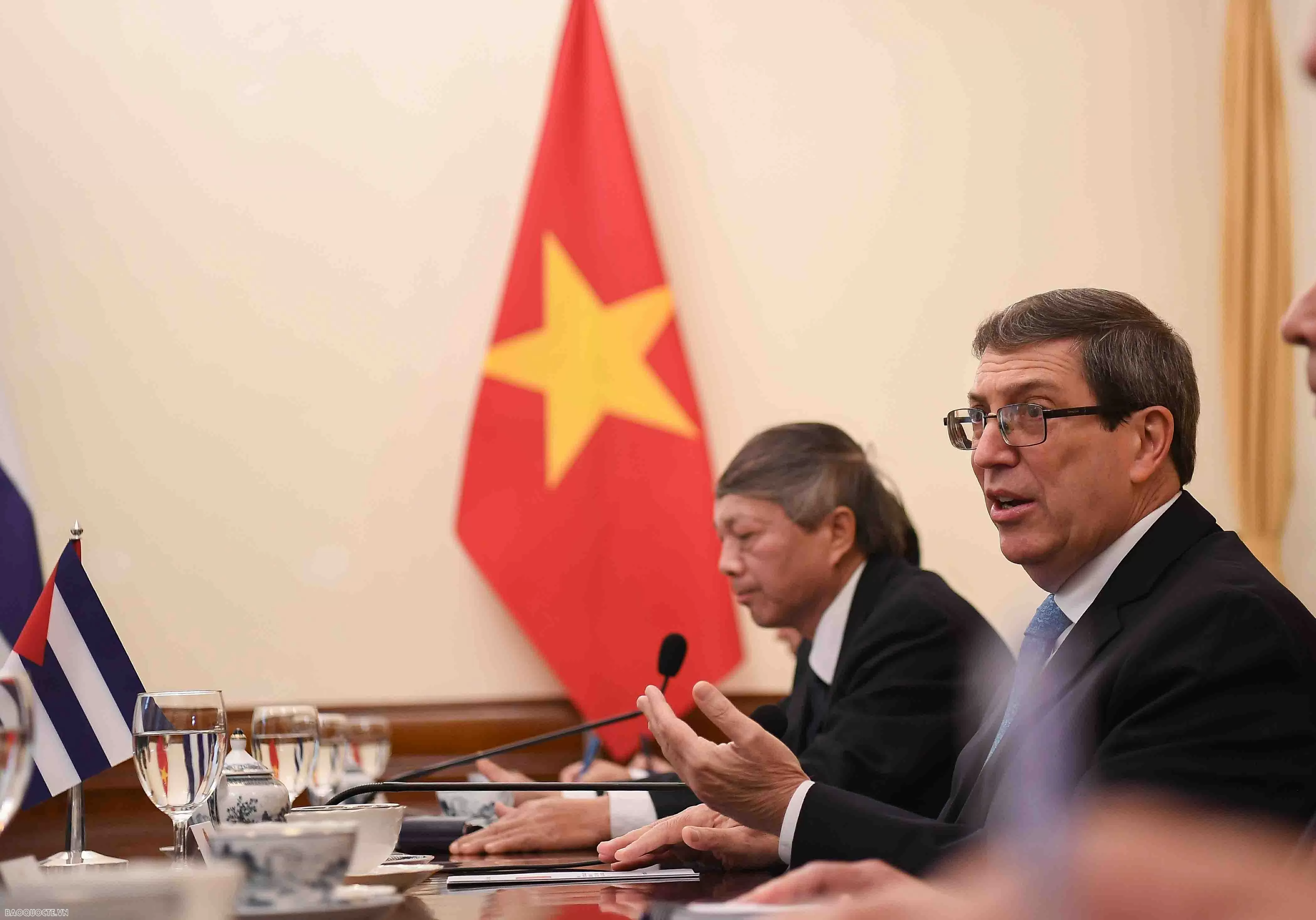 Phó Thủ tướng, Bộ trưởng Ngoại giao Bùi Thanh Sơn đón, hội đàm với Bộ trưởng Ngoại giao Cuba