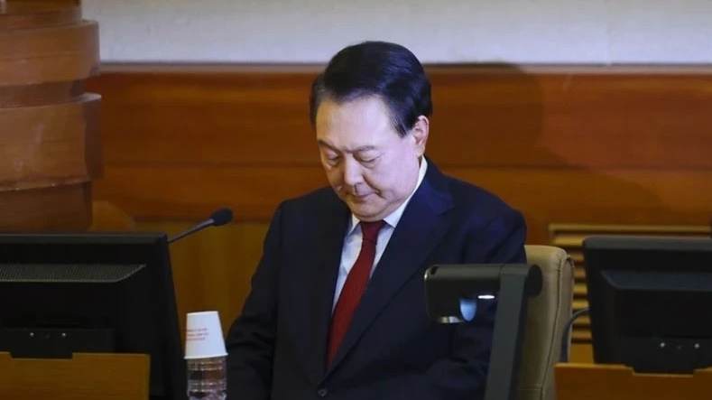 han quoc de nghi bi toa an hien phap thang thung bac bo tong thong yoon suk yeol doi mat hai phien dieu tran lien tiep