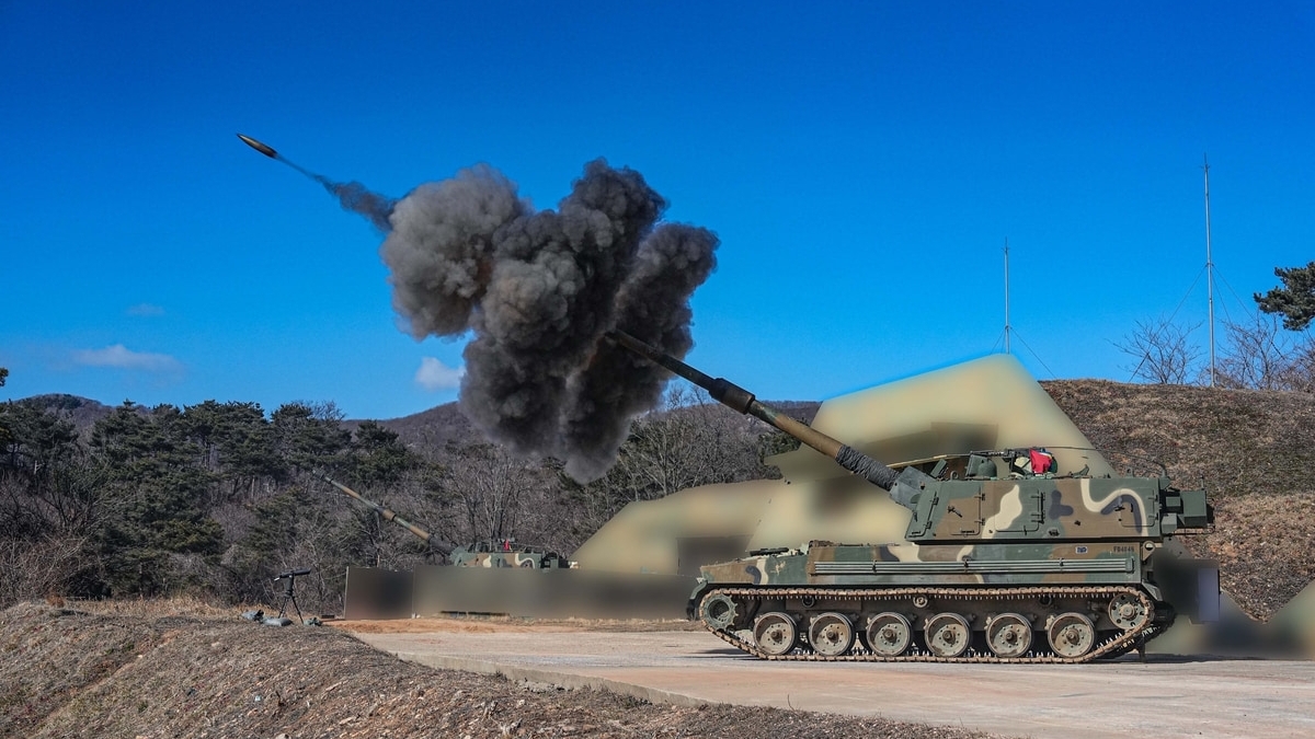 han quoc dua quan den gan duong bien gioi tren bien voi trieu tien tap tran ban dan that