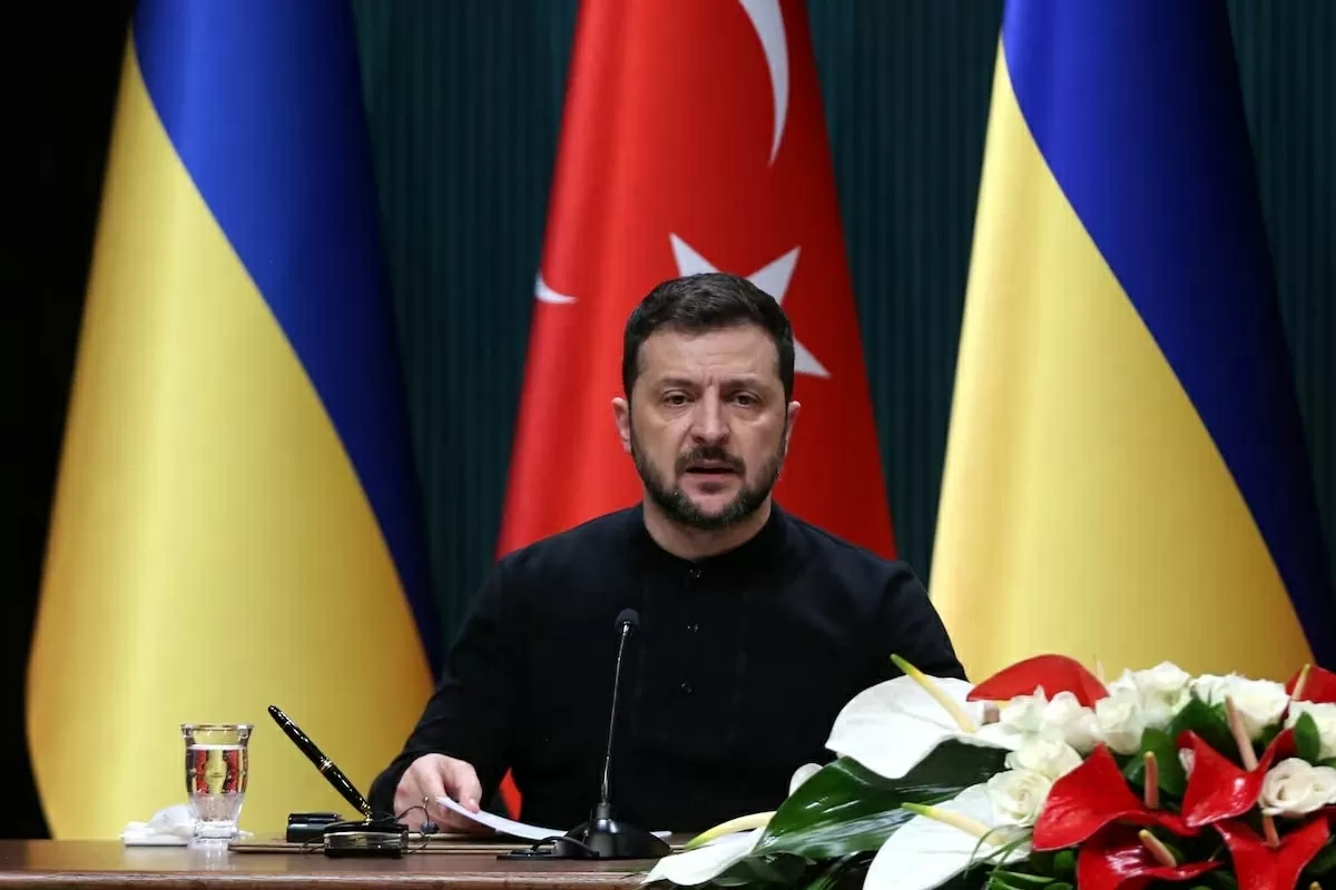 Tổng thống Volodymyr Zelensky trong chuyến công du Thổ Nhĩ Kỳ ngày 18/2. (Nguồn: Reuters) Tổng thống Volodymyr Zelensky trong chuyến công du Thổ Nhĩ Kỳ ngày 18/2. (Nguồn: Reuters)